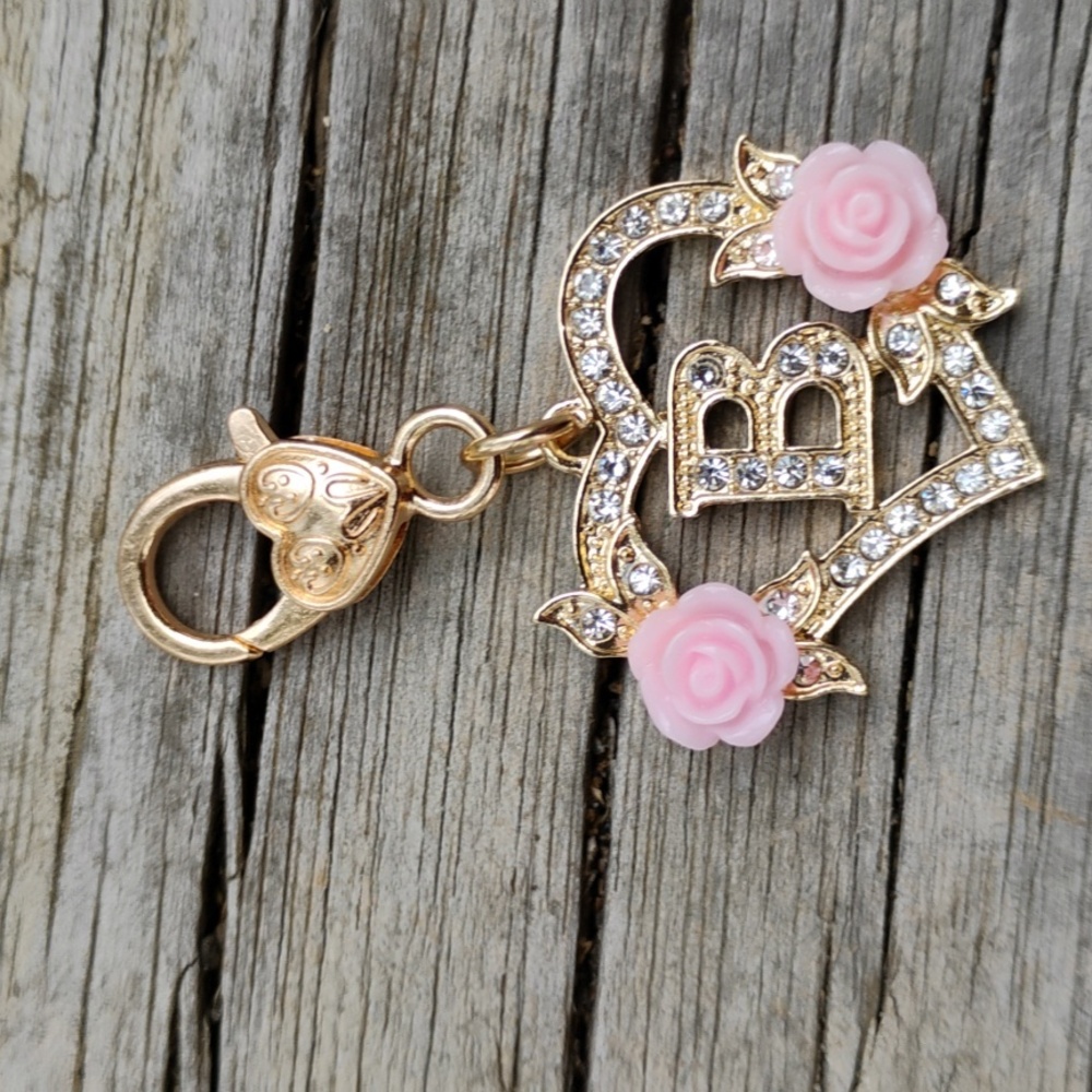 B Golden heart with roses and rhinestones bag charm